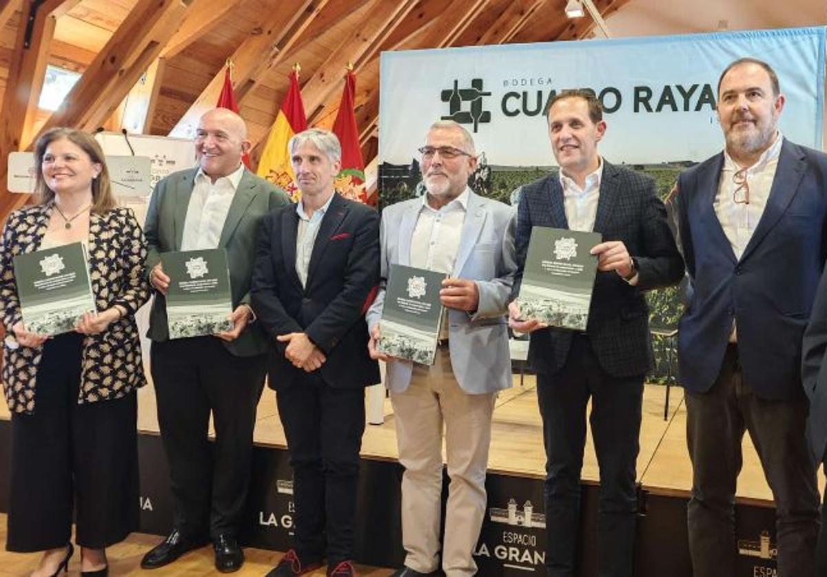 Cuatro Rayas celebra su 90 aniversario con un libro que reescribe parte de la historia de la DO Rueda