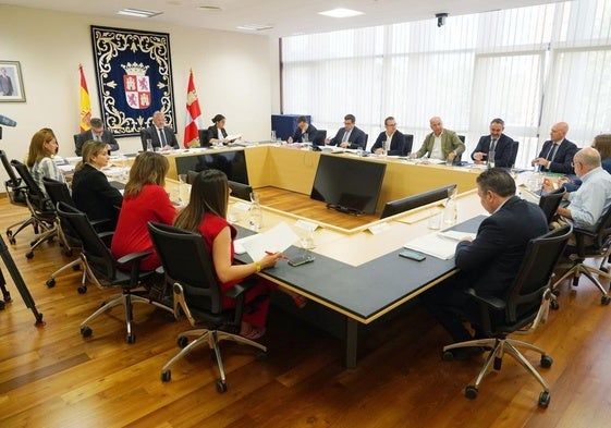 Reunión de la Junta de Portavoces, este jueves, en las Cortes de Castilla y León.