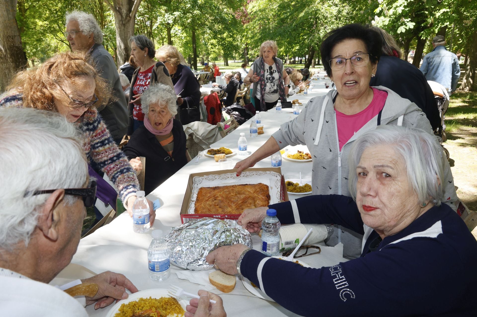 Paella popular de fin de curso en Palencia