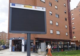 Panel de tráfico instalado en la entrada de la avenida de Santander.