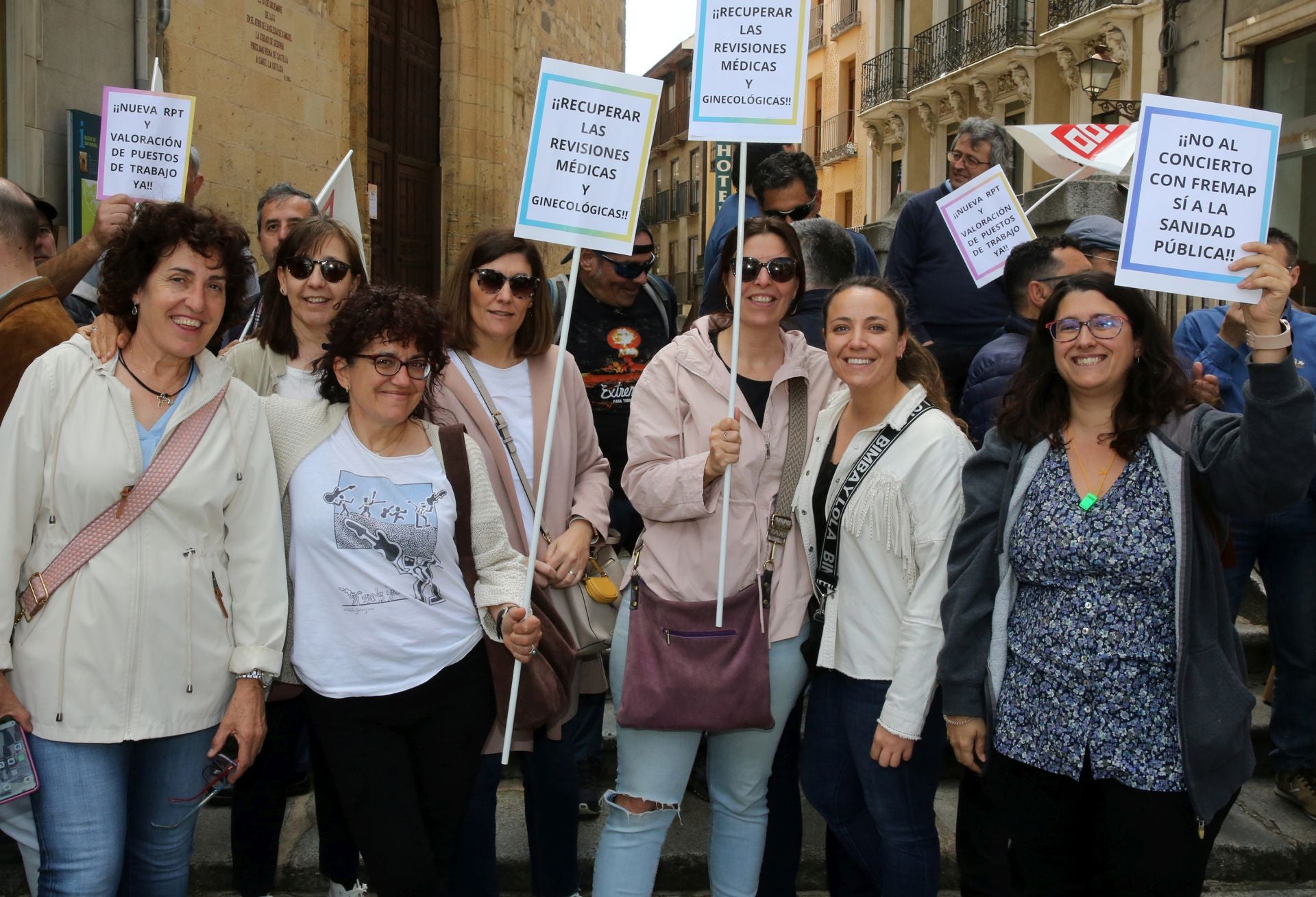 La protesta de los empleados municipales de Segovia, en imágenes