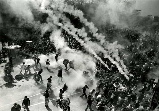 Represión policial tras el funeral de cuatro trabajadores en Vitoria, el 3 de marzo de 1977.