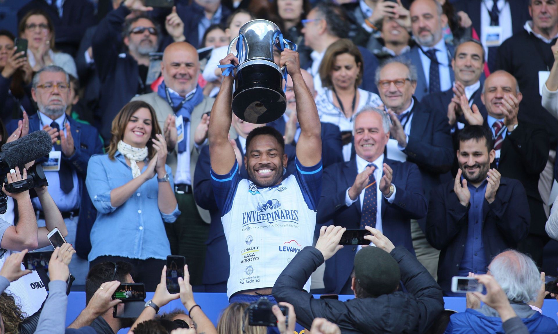 Fotografías de la final de la Copa del Rey de rugby entre el Vrac Quesos Entrepinares y el SilverStorm El Salvador disputada en Valencia