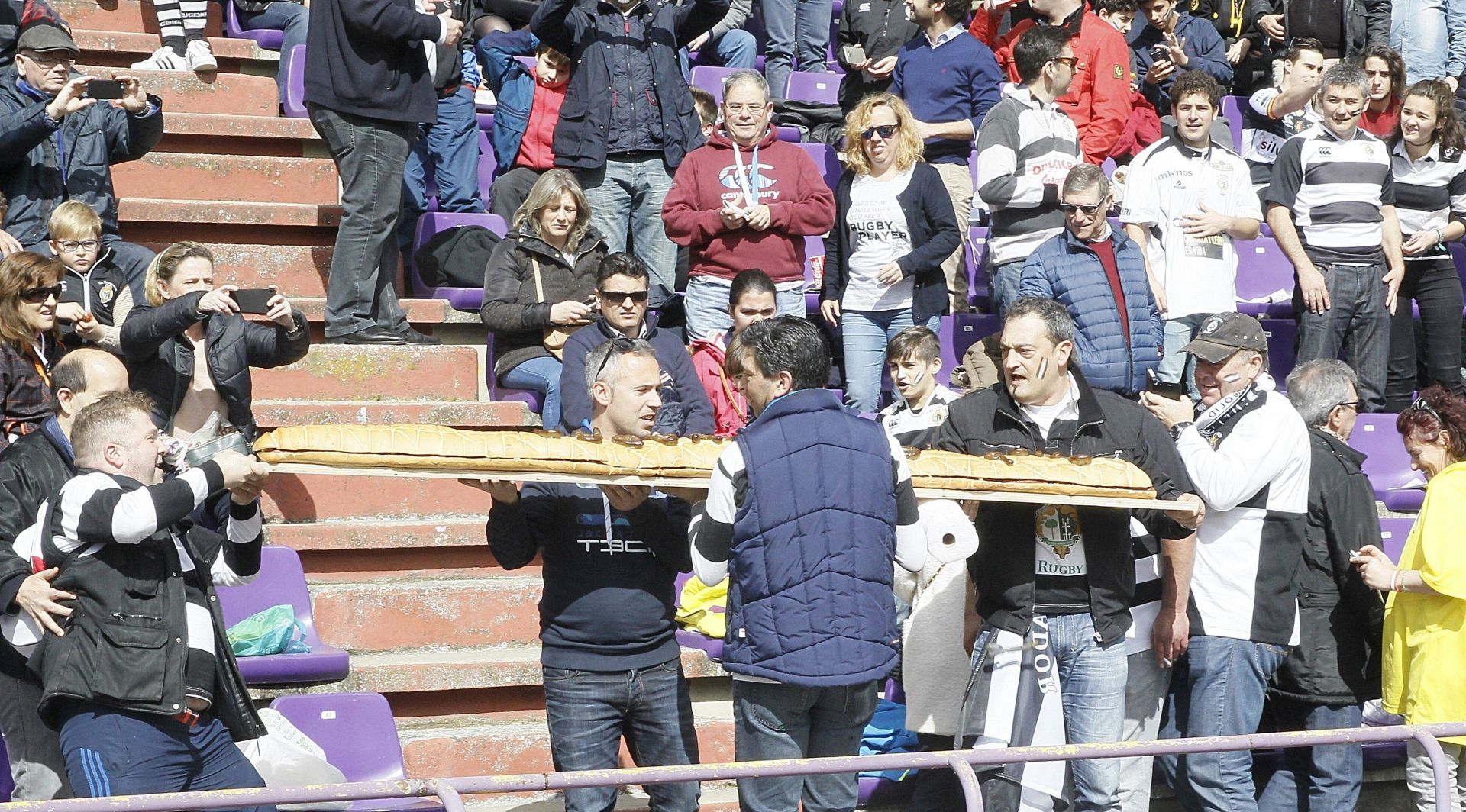 Fotos de la Copa del Rey de Rugby celebrada en el José Zorrilla entre los dos equipos vallisoletanos en 2016