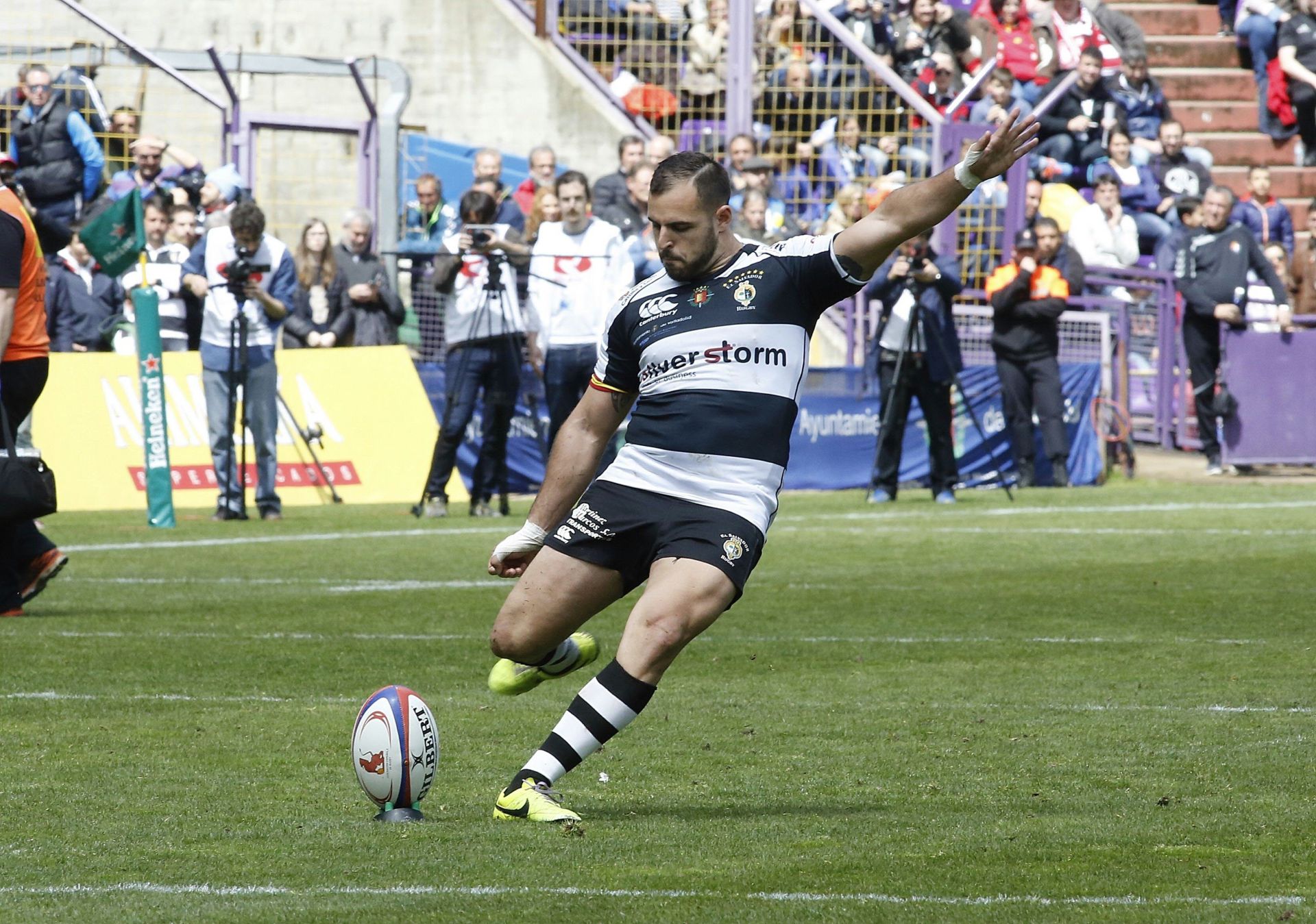 Fotos de la Copa del Rey de Rugby celebrada en el José Zorrilla entre los dos equipos vallisoletanos en 2016