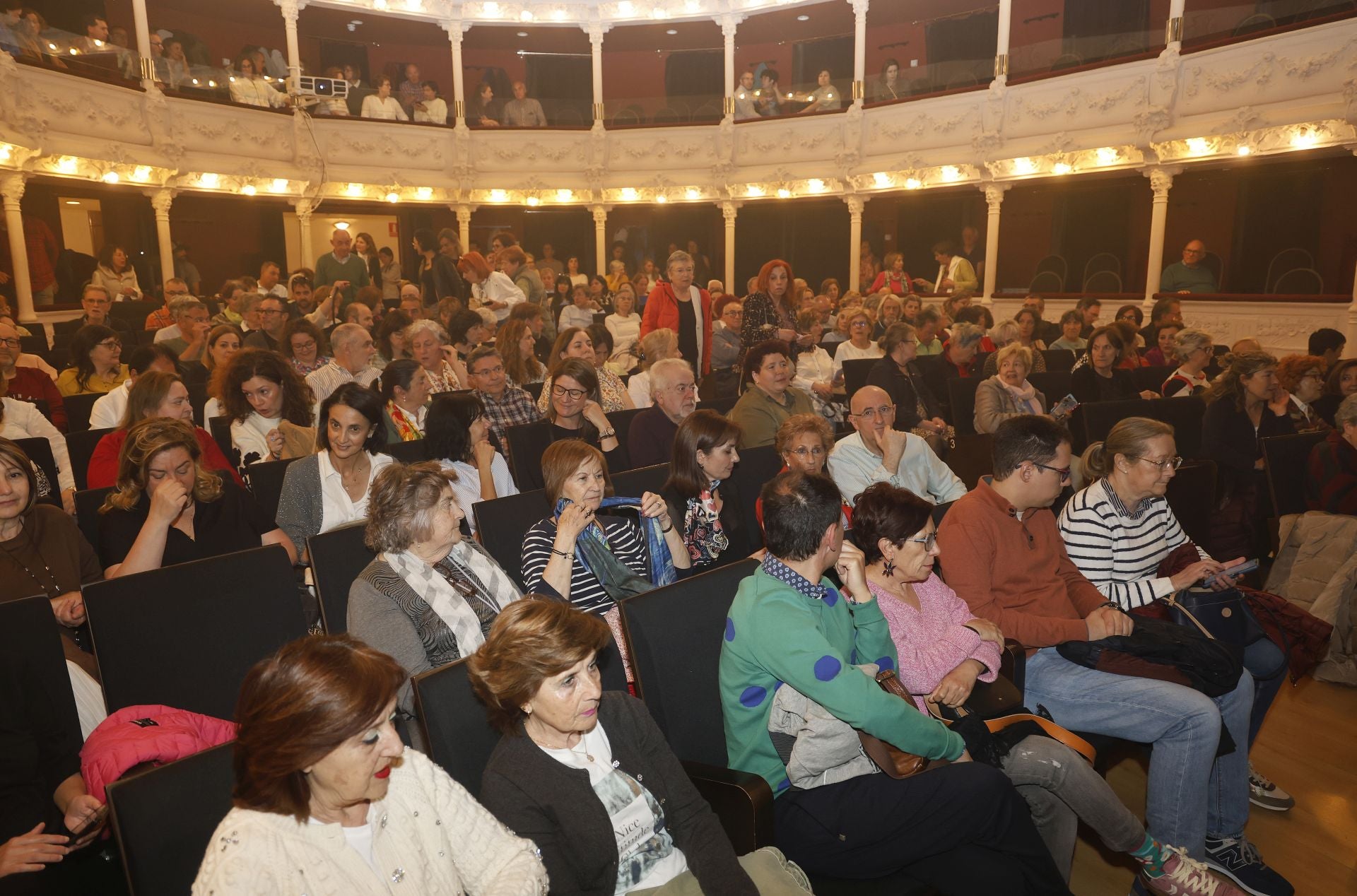 Manuela Velasco cierra la Primavera Cultural en Palencia