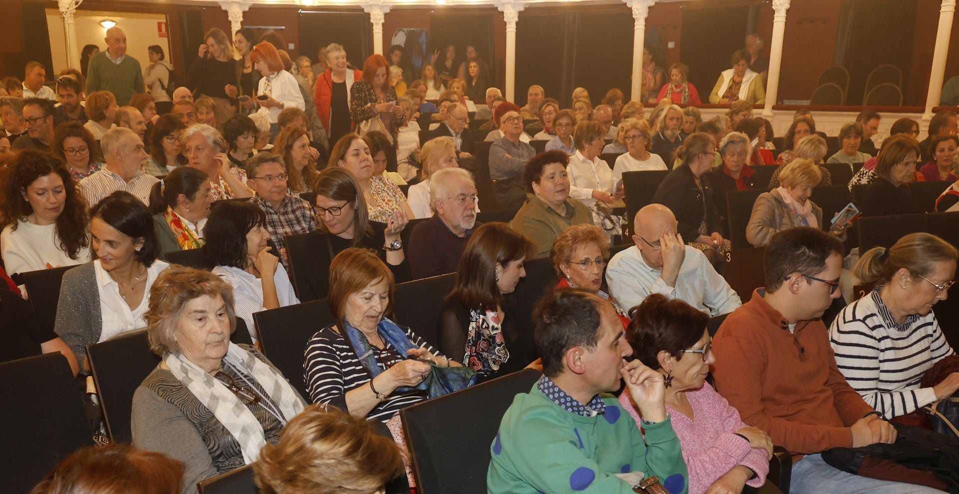 Manuela Velasco cierra la Primavera Cultural en Palencia