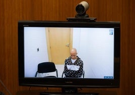 Jorge Luis M. S., autor del crimen de Viana, durante el juicio por violencia de género celebrado este jueves en el Juzgado de lo Penal número 2.