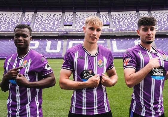 De izquierda a derecha, Ibrahim Alani, Adrián Arnuncio 'Arnu' y Iago Parente, en el estadio José Zorrilla.