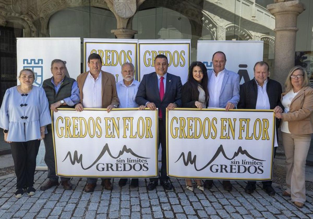 El presidente de la Diputación de Ávila, Carlos García, presenta el I Festival Gredos en Flor.
