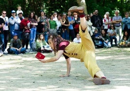 La bailarina vallisoletana Olga Martínez, durante 'Al vaivén'.