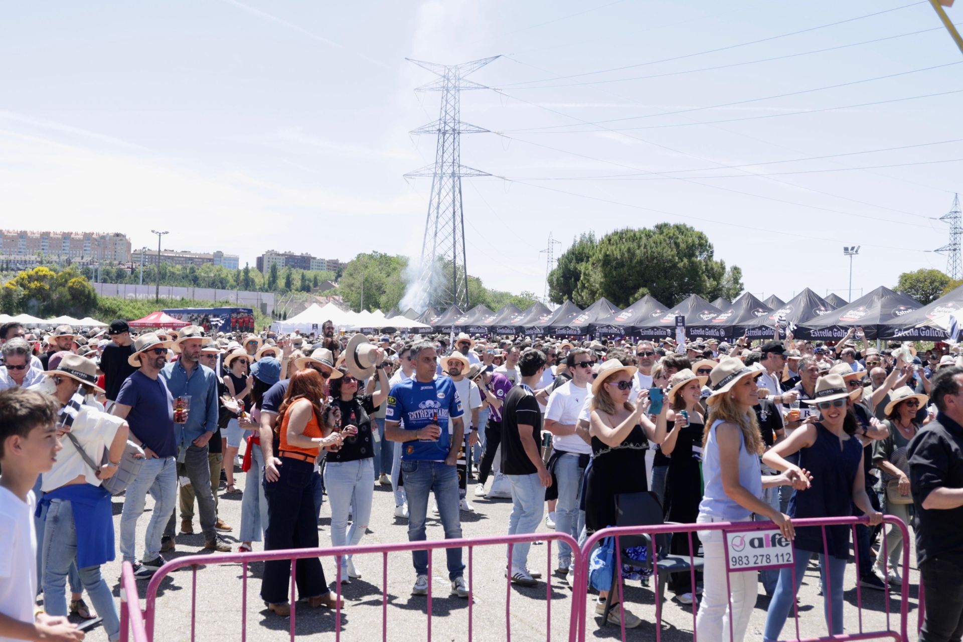 Las imágenes de la Fan Zone de la final de la Copa del Rey de rugby