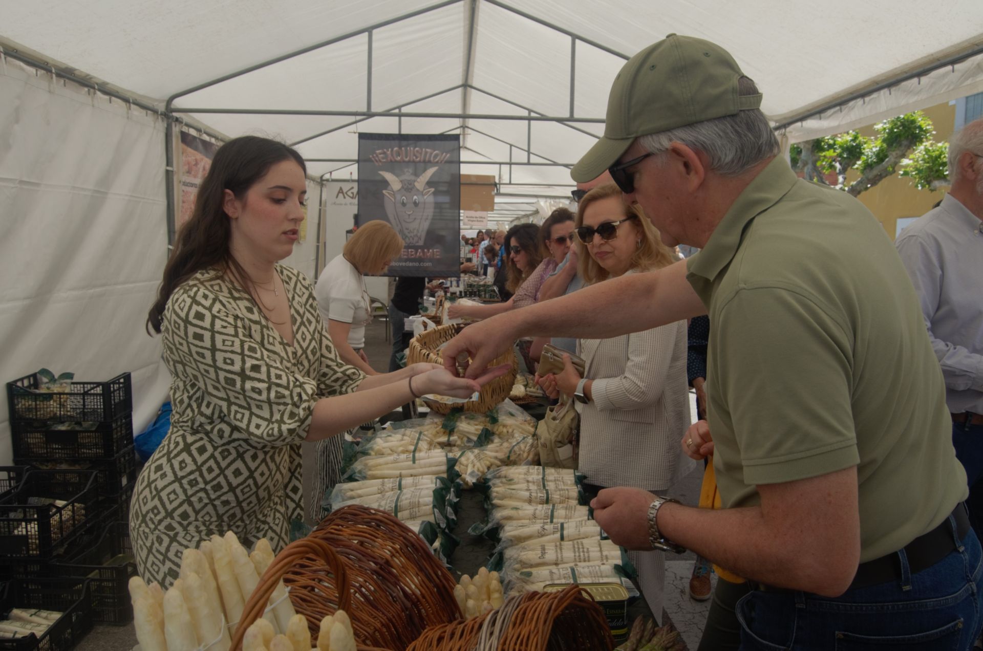 La Feria del Espárrago de Tudela de Duero, en imágenes
