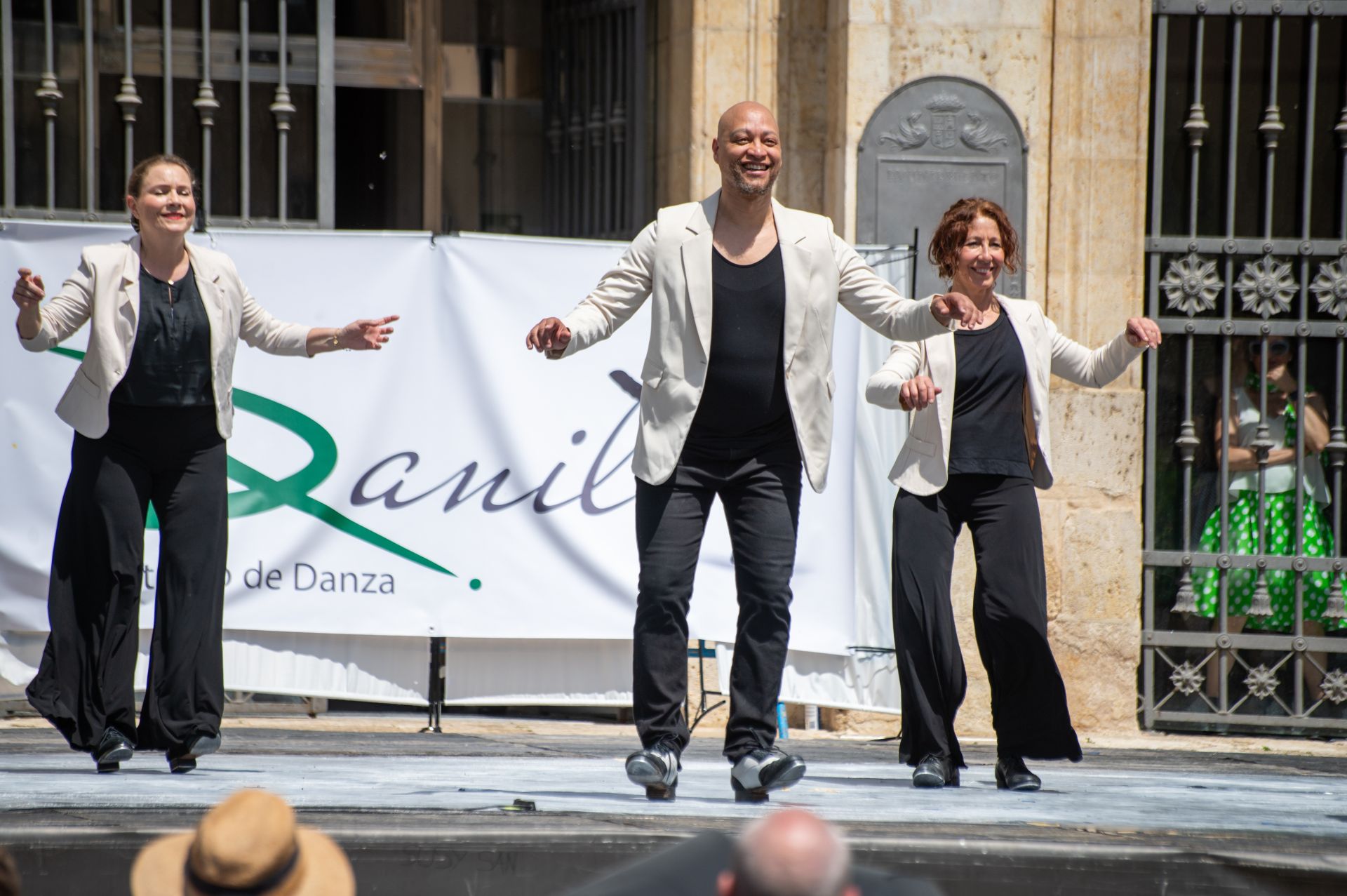 Cuarenta bailarines celebran en Palencia el día del claqué