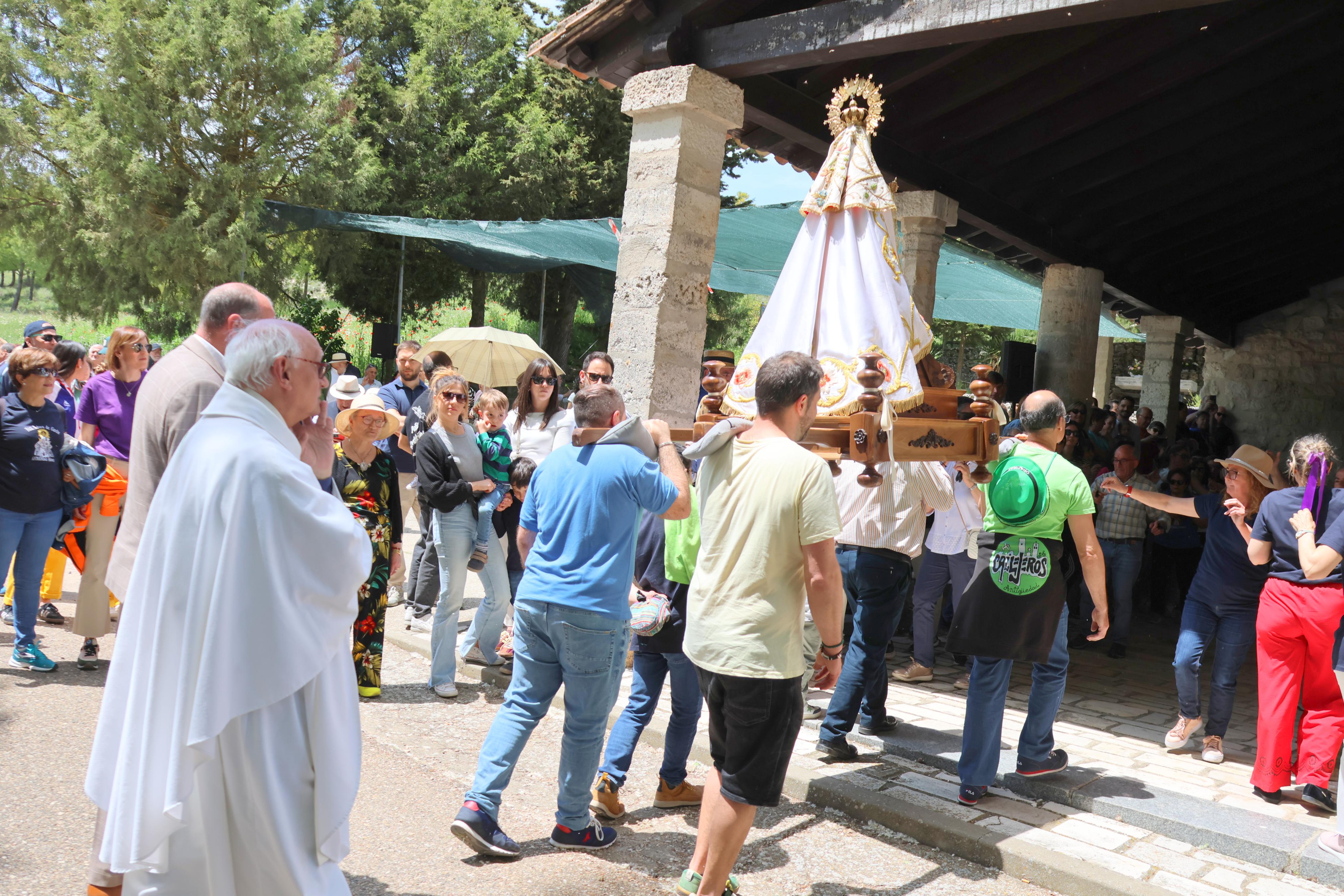 Antigüedad danza a la Virgen de Garón