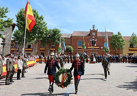 Cigales rinde homenaje a la bandera y a los que dieron su vida por España
