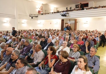 Llenazo en el cara a cara de los vecinos de Delicias con el alcalde de Valladolid
