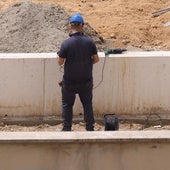 Estado actual de las obras de la piscina de Riosol.