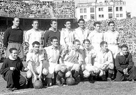 La alineación del Pucela de la final de Copa, en 1950. De pie, Froger, Babot, Saso, Lesmes II, Lesmes I, Ortega y Lasala. Agachados, Ayala (masajista), Revuelta, Coque, Vaquero, Aldecoa, Juanco y Tomás (utilero).