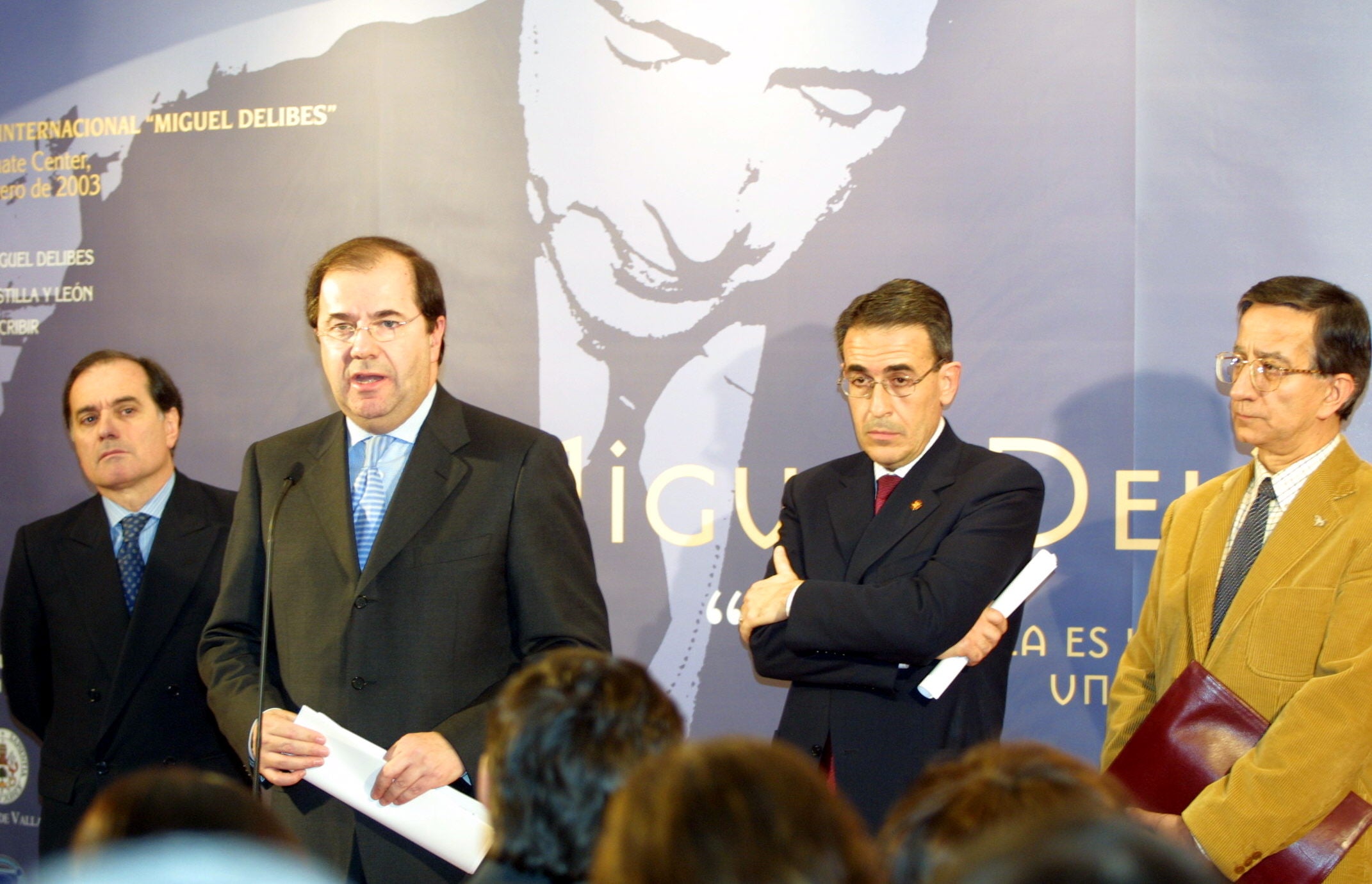 Presentación de la obra de Delibes en Nueva York En la imagen Tomás Villanueva, Juan Vicente Herrera, Jesús María Serna y Ramón García en 2011