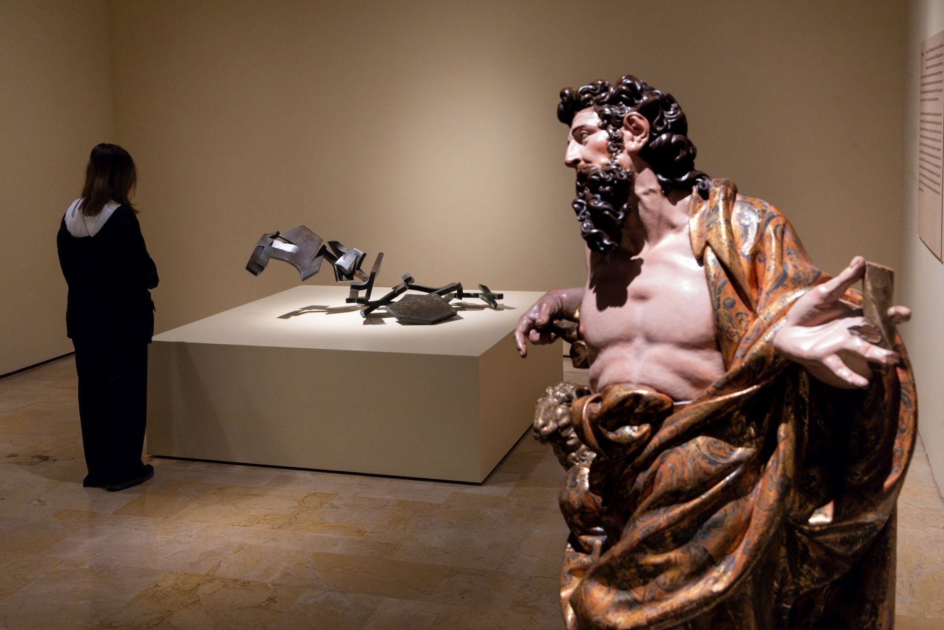 Las imágenes de la exposición que confronta a Chillida con el barroco
