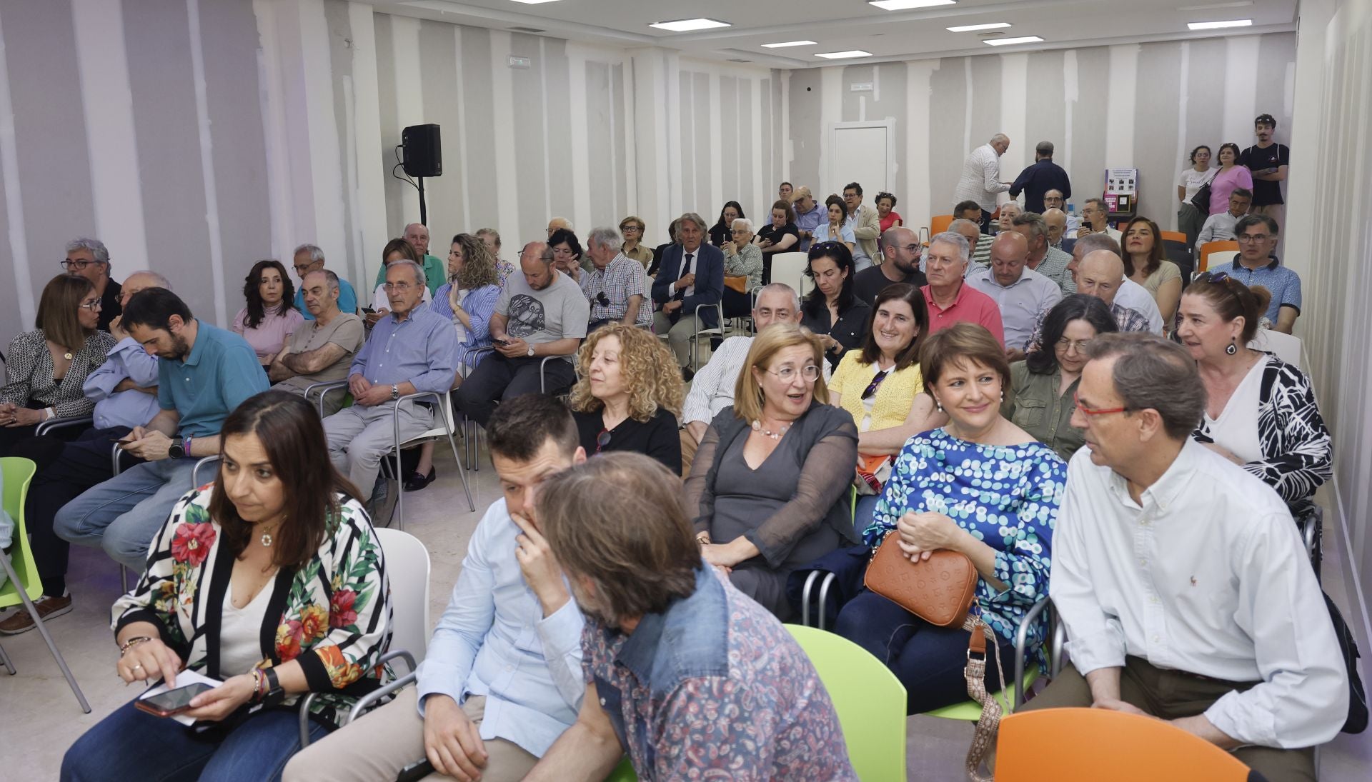 Gamoneda apadrina la nueva sede del Ateneo en Palencia