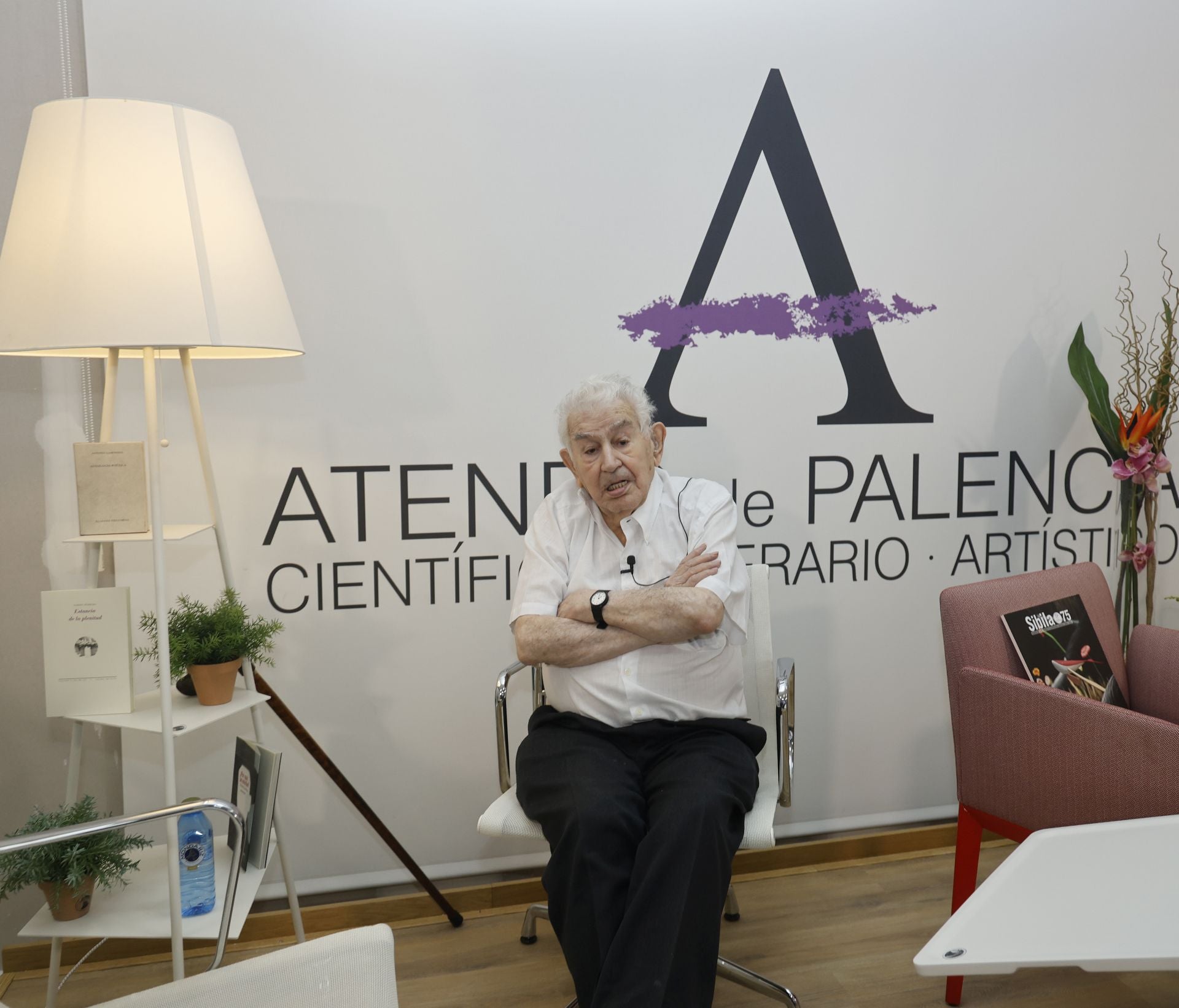 Gamoneda apadrina la nueva sede del Ateneo en Palencia