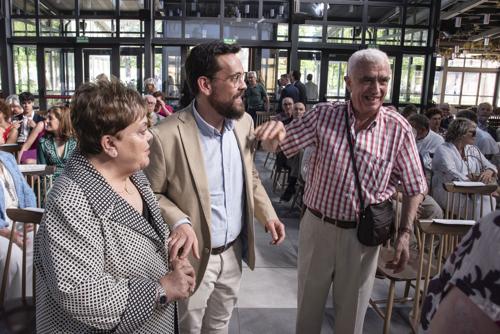 Fotos de la multitudinaria presentación de la biografía de José María