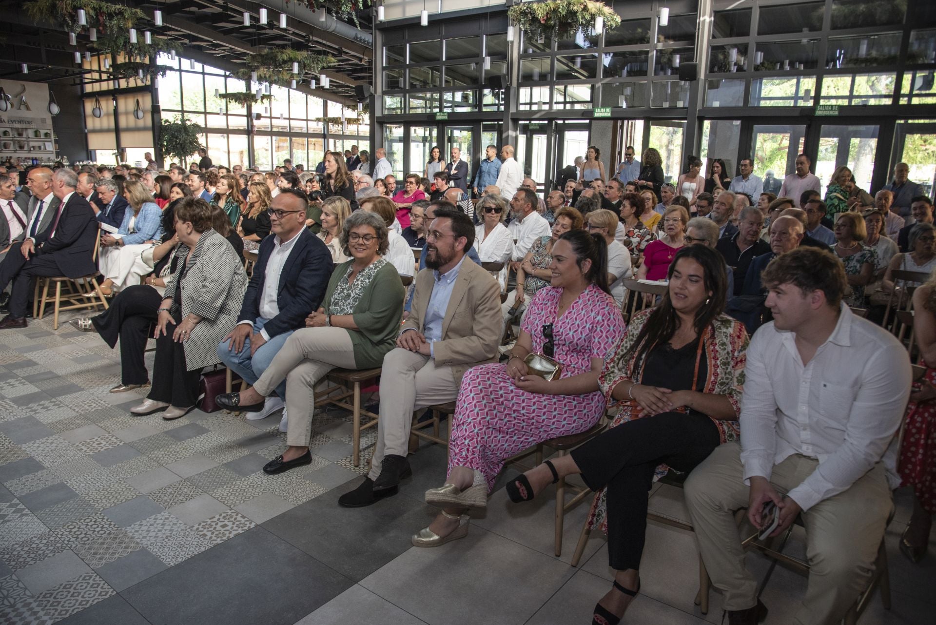 Fotos de la multitudinaria presentación de la biografía de José María