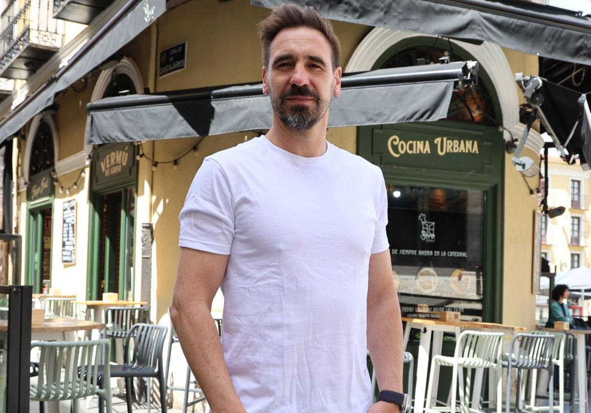 El exfutbolista del Real Valladolid Borja Fernández en la terraza de Jero Catedral.