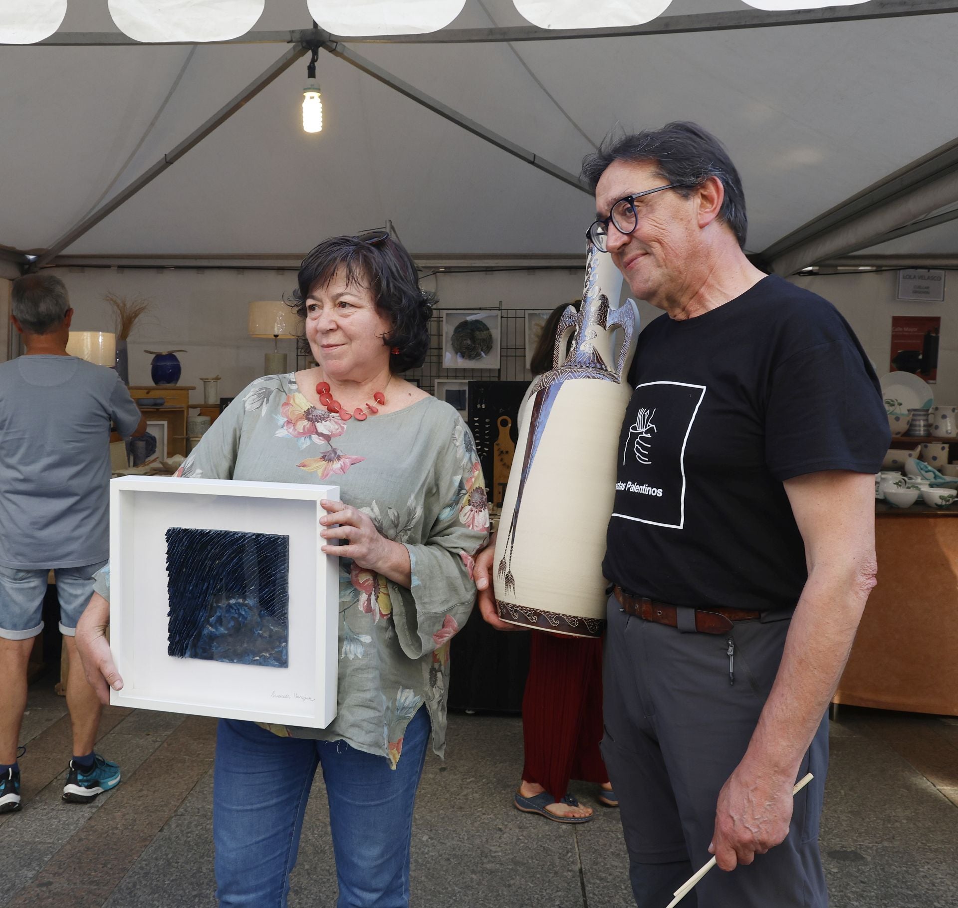 La cerámica impone arte y color a la Feria Chica en Palencia