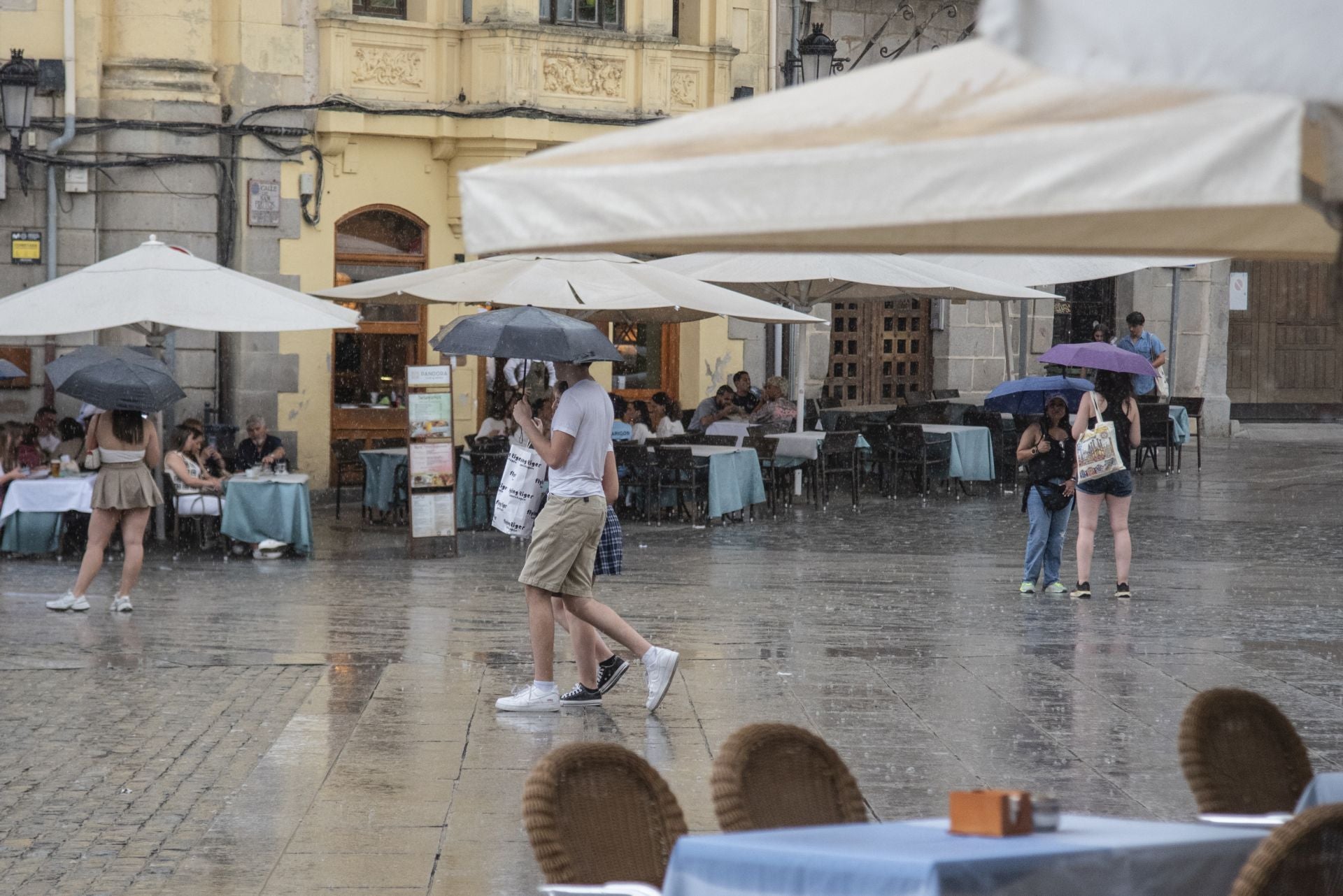 Una tormenta refresca Segovia