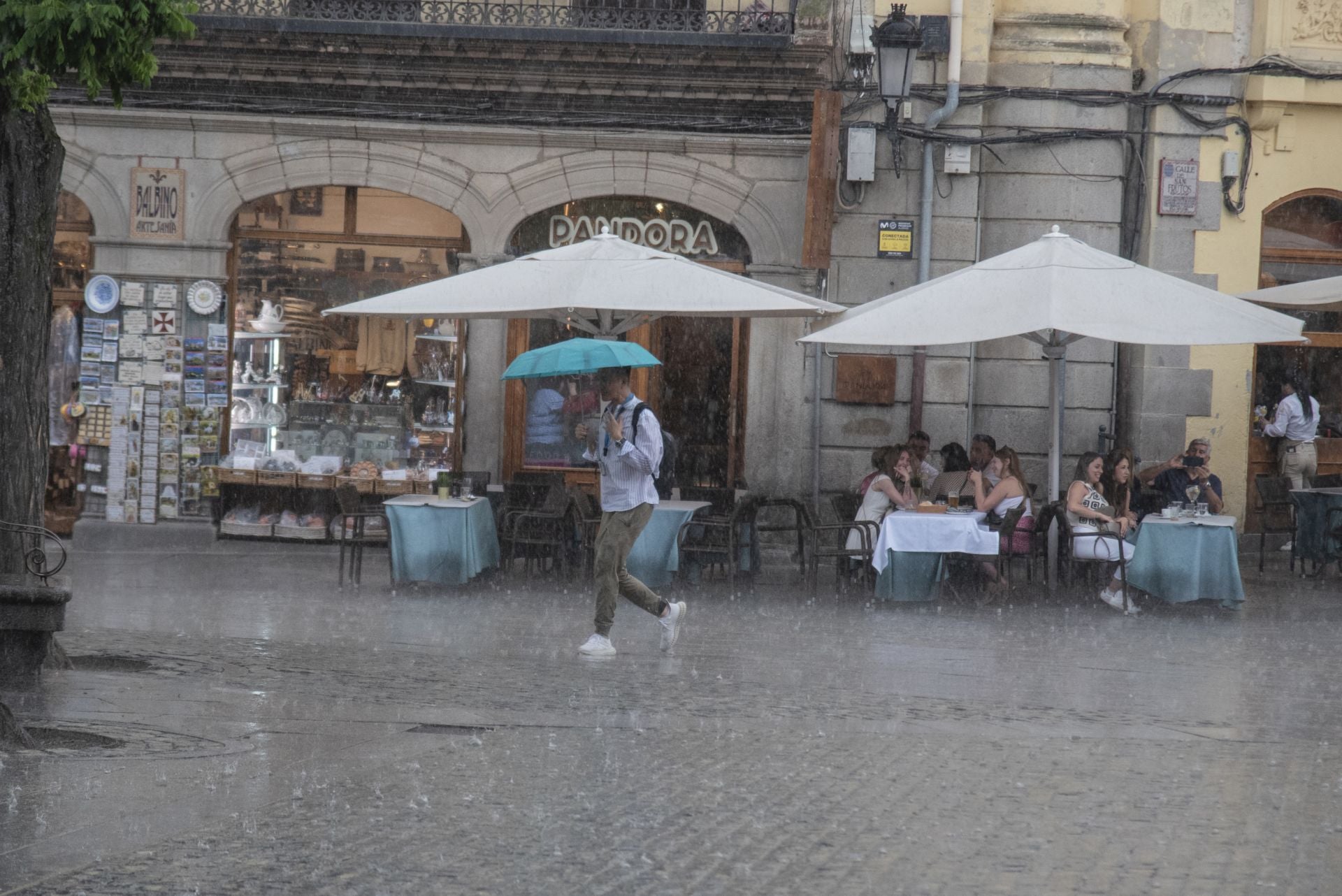 Una tormenta refresca Segovia