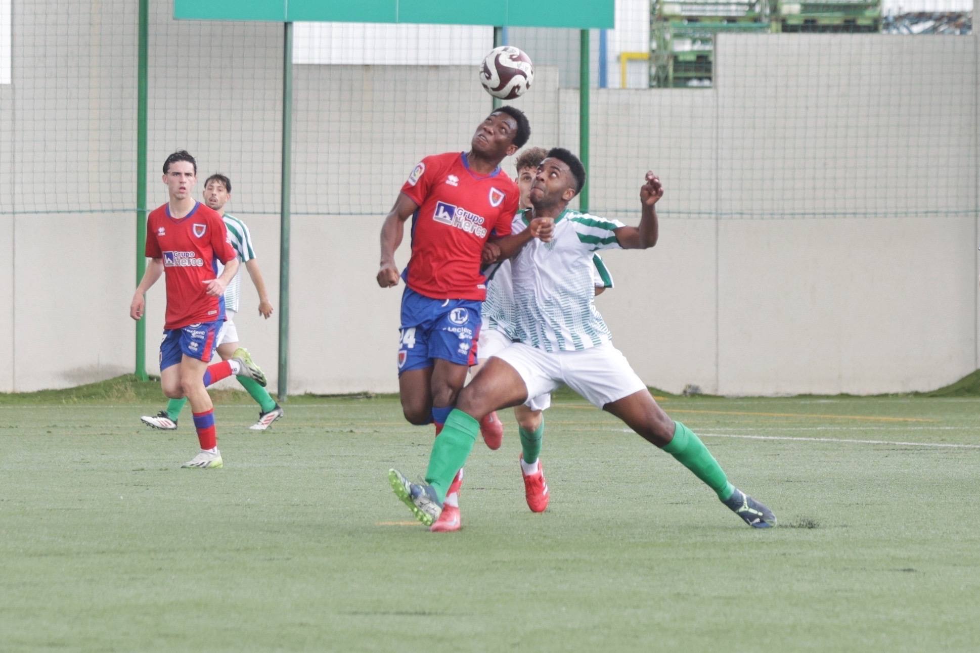 La derrota del Betis ante el Numancia B, en imágenes