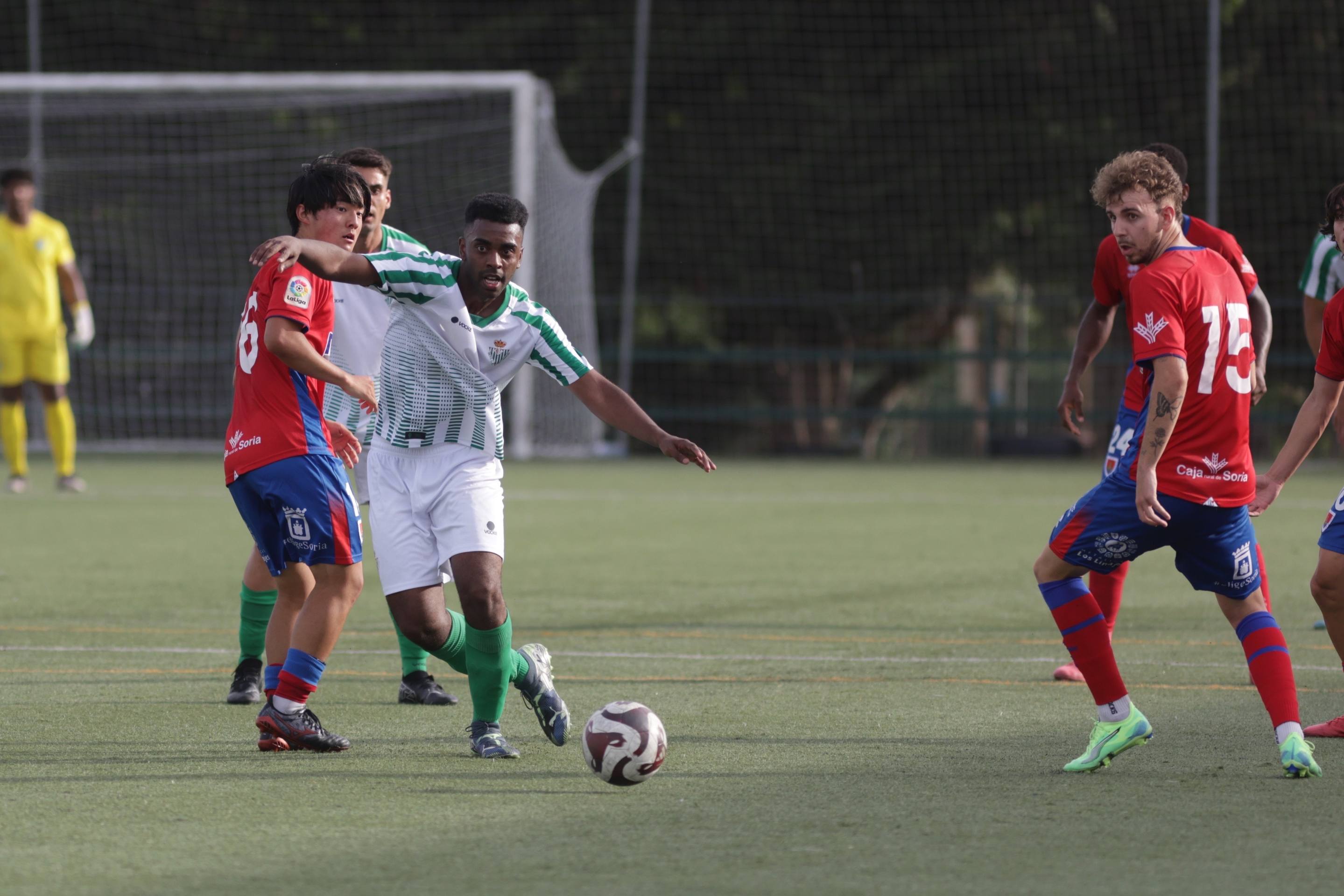 La derrota del Betis ante el Numancia B, en imágenes
