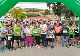 Salida de la cuarta edición de la Marcha contra el Cáncer en Fombellida.