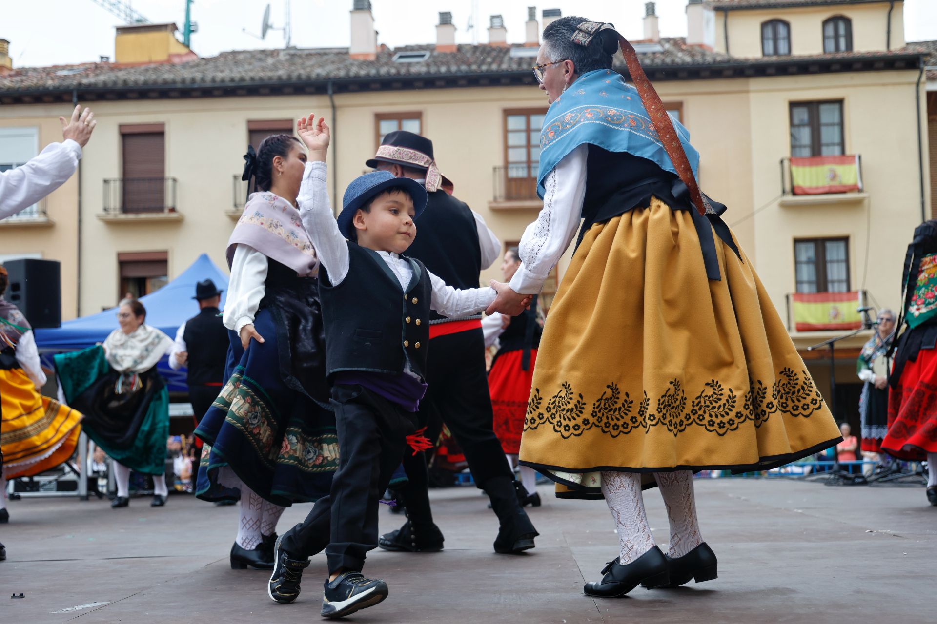 El folclore hace grande a la Feria Chica