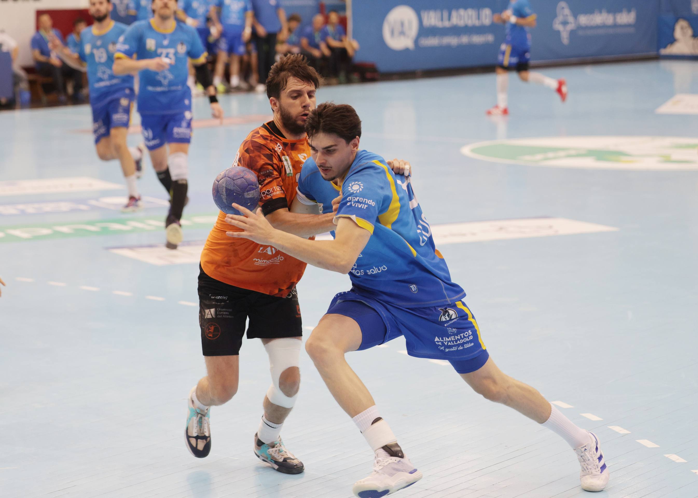 La derrota del Recoletas en Huerta del Rey ante Torrelavega, en imágenes