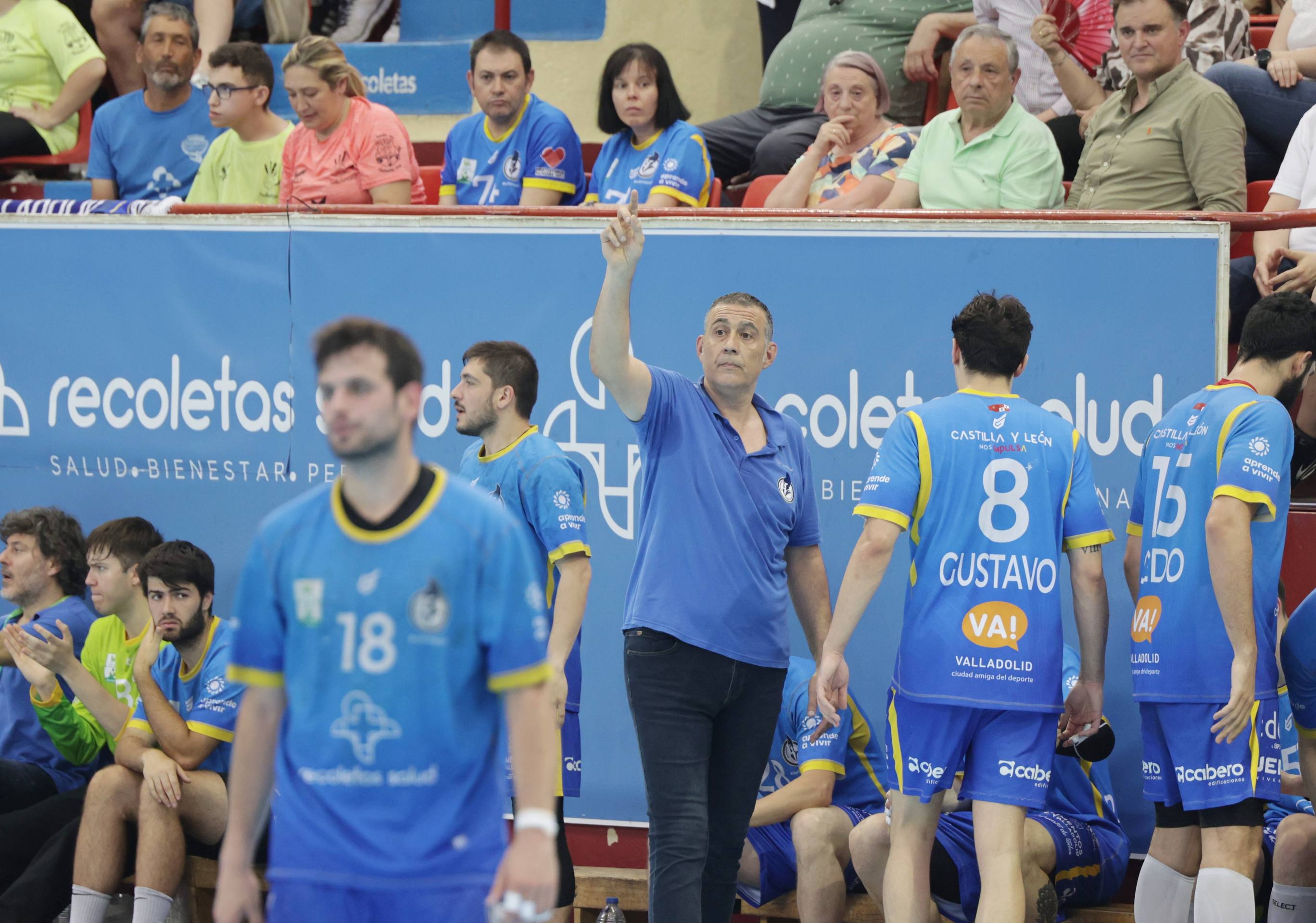 La derrota del Recoletas en Huerta del Rey ante Torrelavega, en imágenes