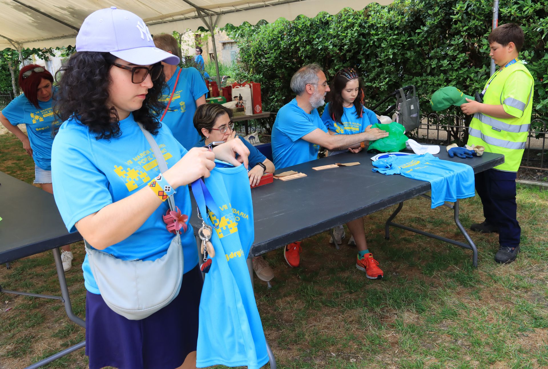 Fotos de la marcha solidaria a favor de Autismo Segovia en Bernuy de Porreros