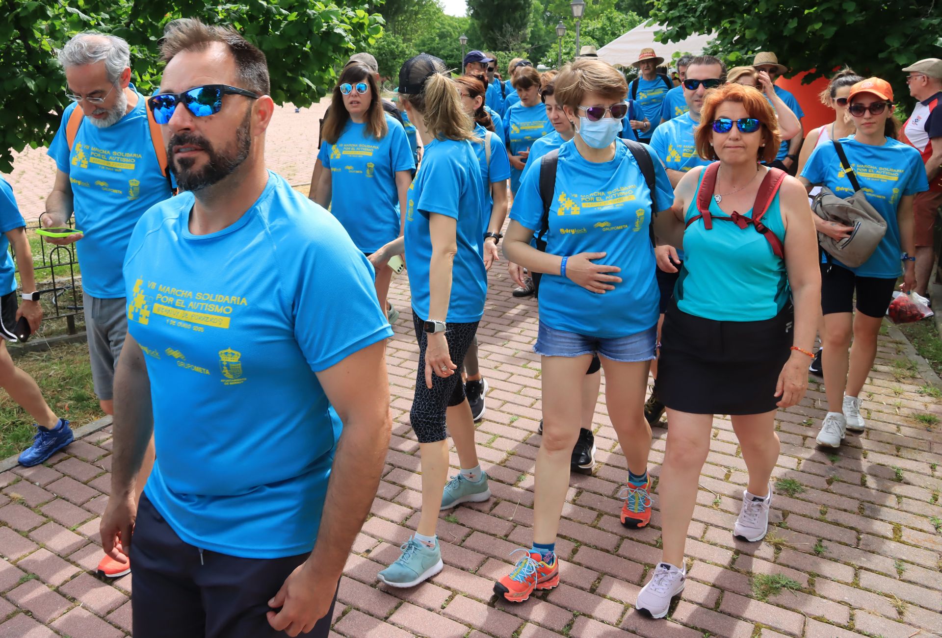 Fotos de la marcha solidaria a favor de Autismo Segovia en Bernuy de Porreros