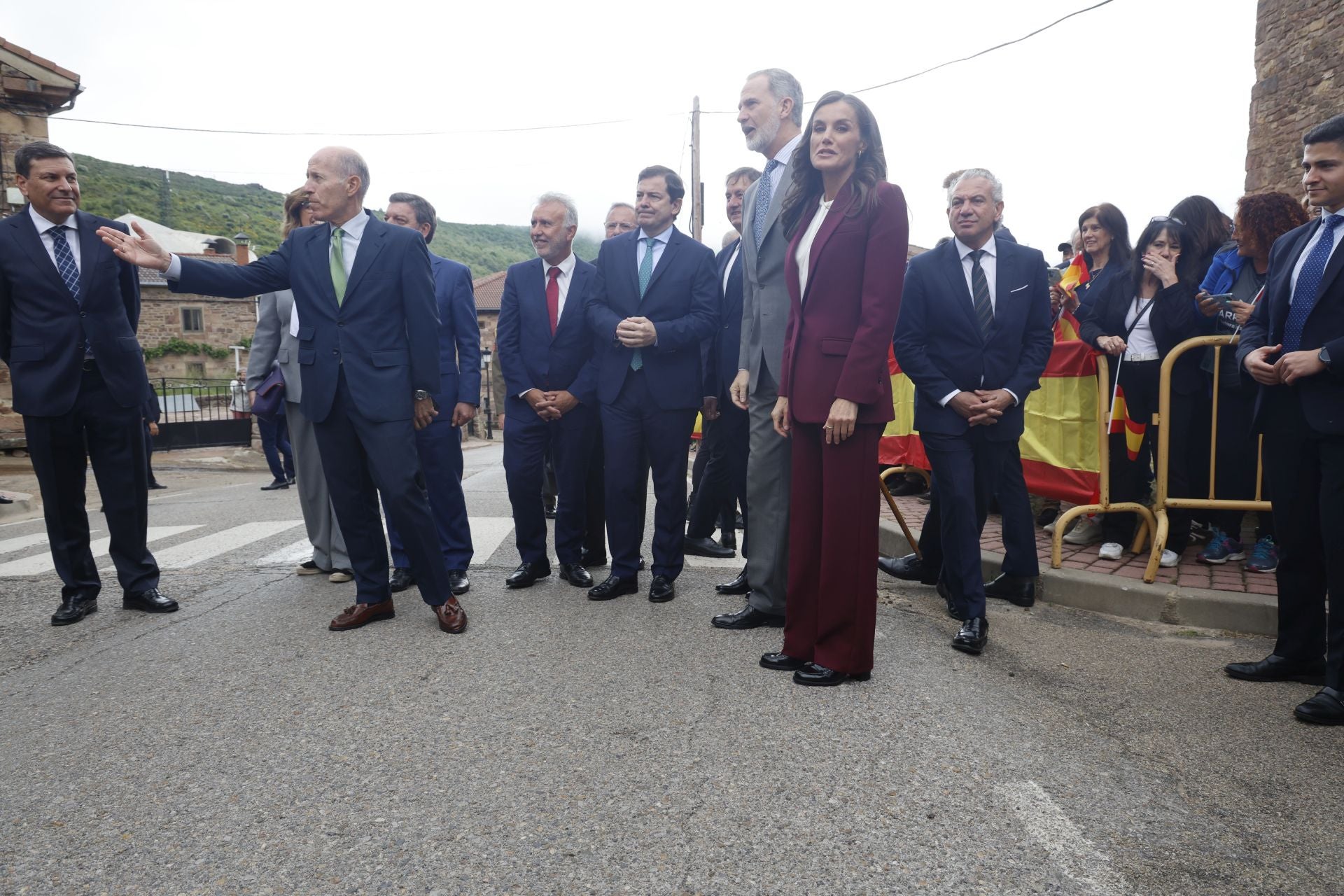 Así han saludado los Reyes a todos los palentinos en Brañosera