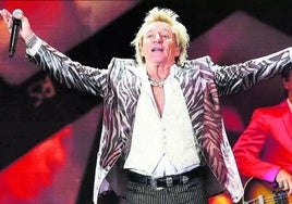 Rod Stewart, durante un concierto.