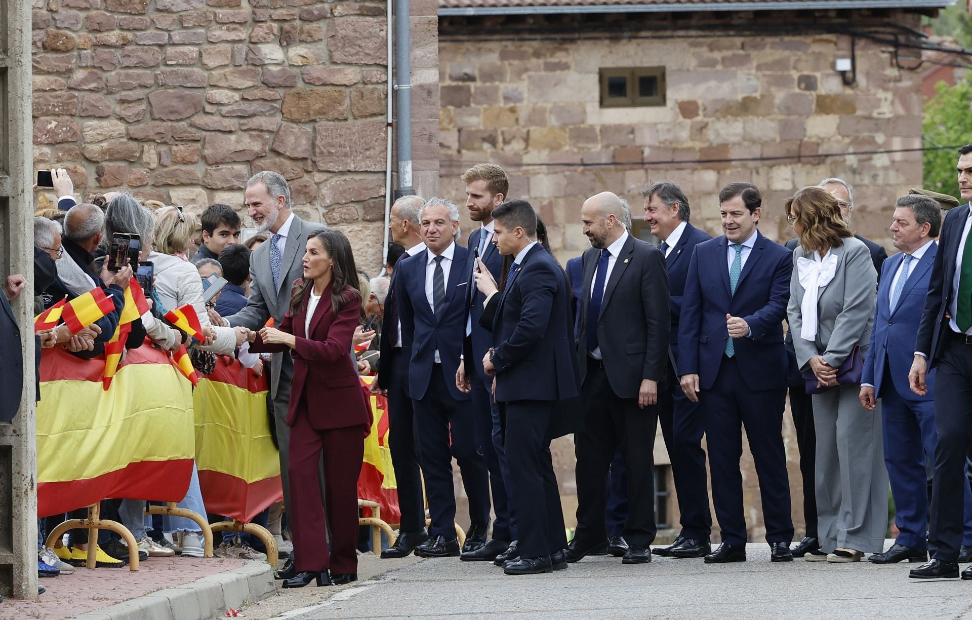 La visita de los Reyes a Brañosera, en imágenes