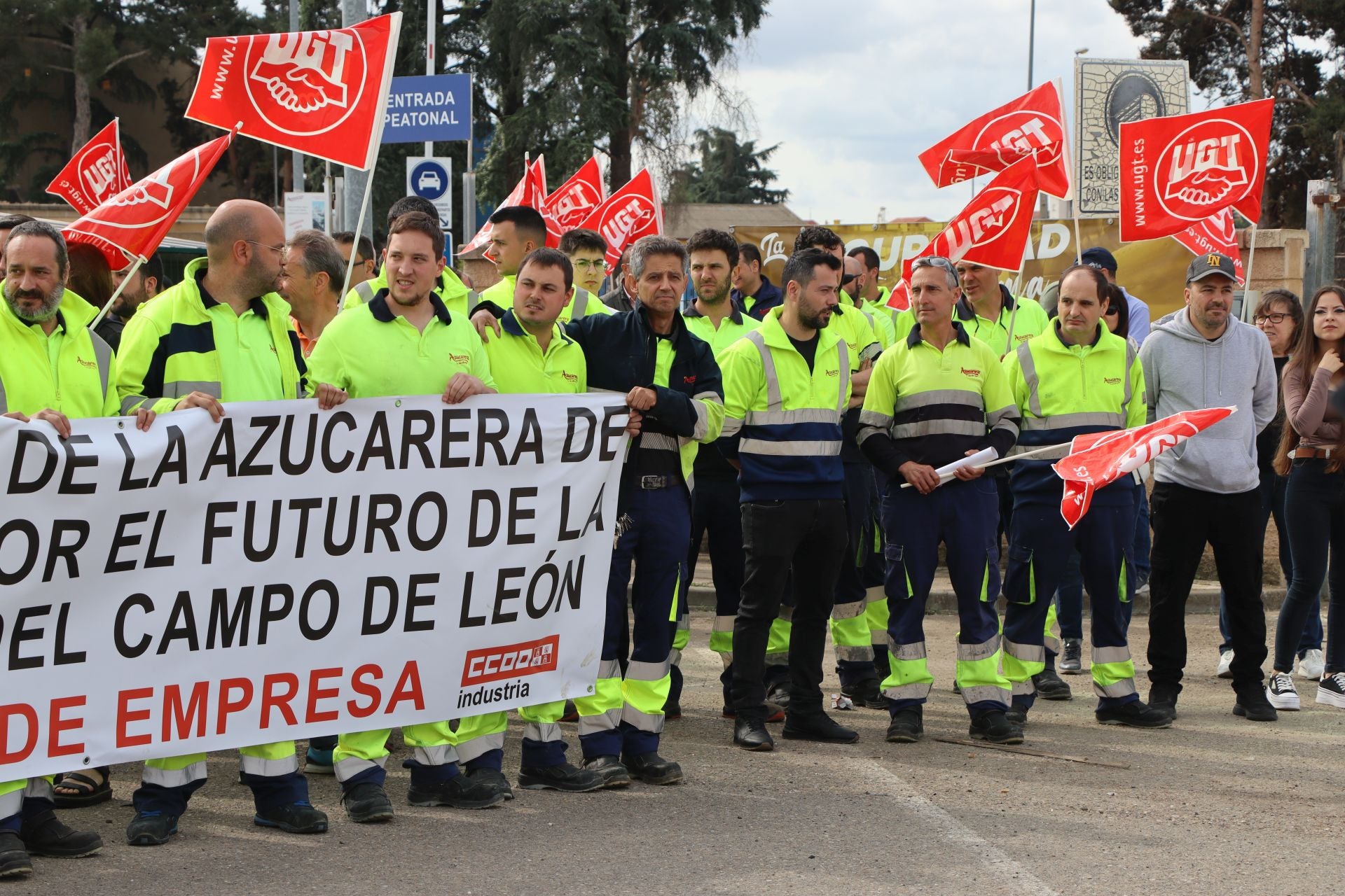 Concentración de trabajadores de Azucarera de La Bañeza