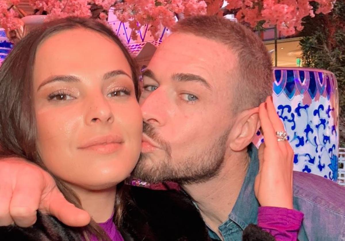 Marta Peñate y Tony Espina en una imagen subida a su cuenta de Instagram. .