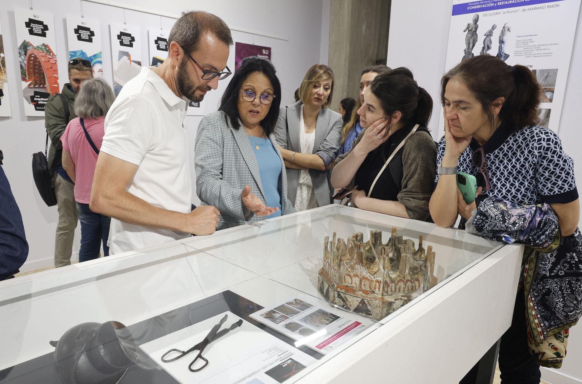 Los trabajos de la Escuela de Arte se exponen en la Biblioteca