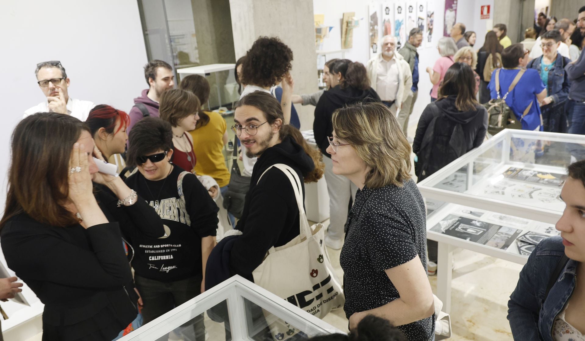 Los trabajos de la Escuela de Arte se exponen en la Biblioteca