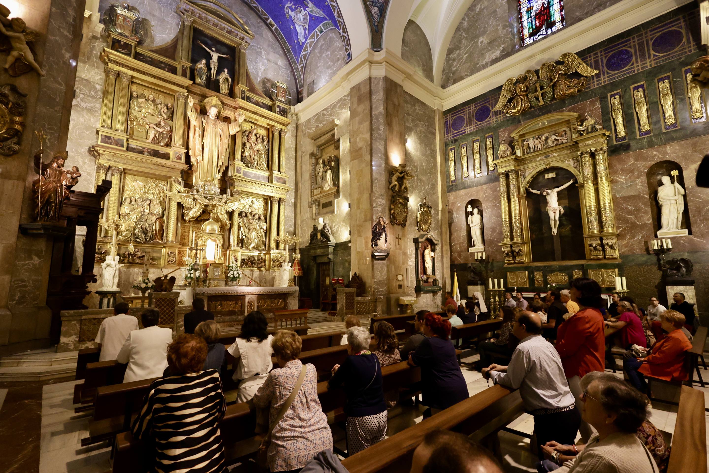 La veneración a la reliquia de Santa Margarita María de Alacoque, en imágenes
