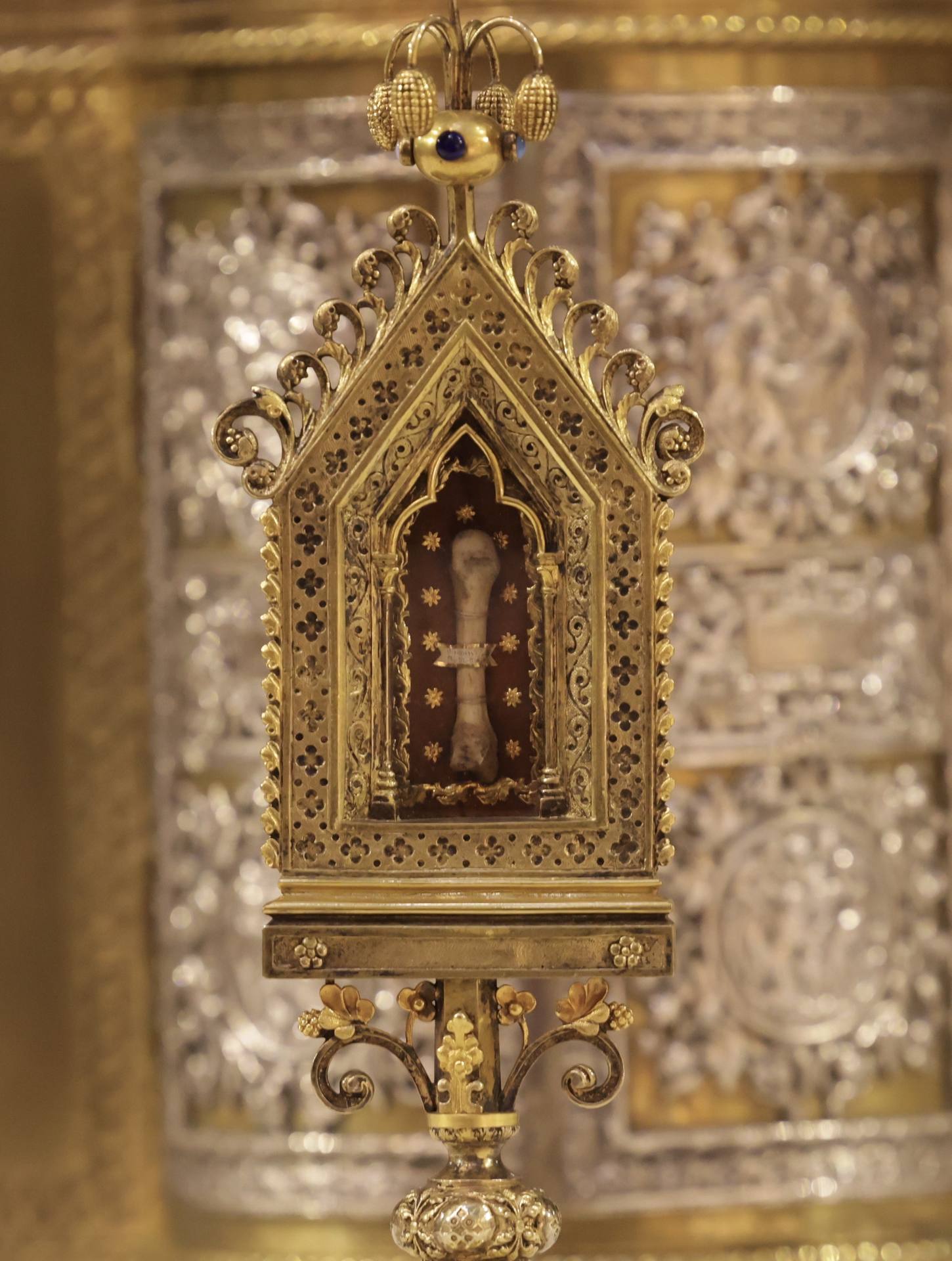 La veneración a la reliquia de Santa Margarita María de Alacoque, en imágenes